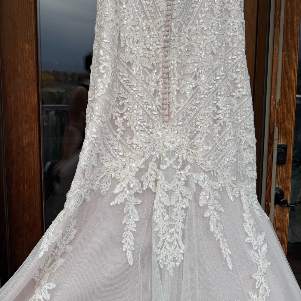 Oleg Cassini Cream Lace Wedding Dress- NWT, Unaltered - Picture 6 of 11